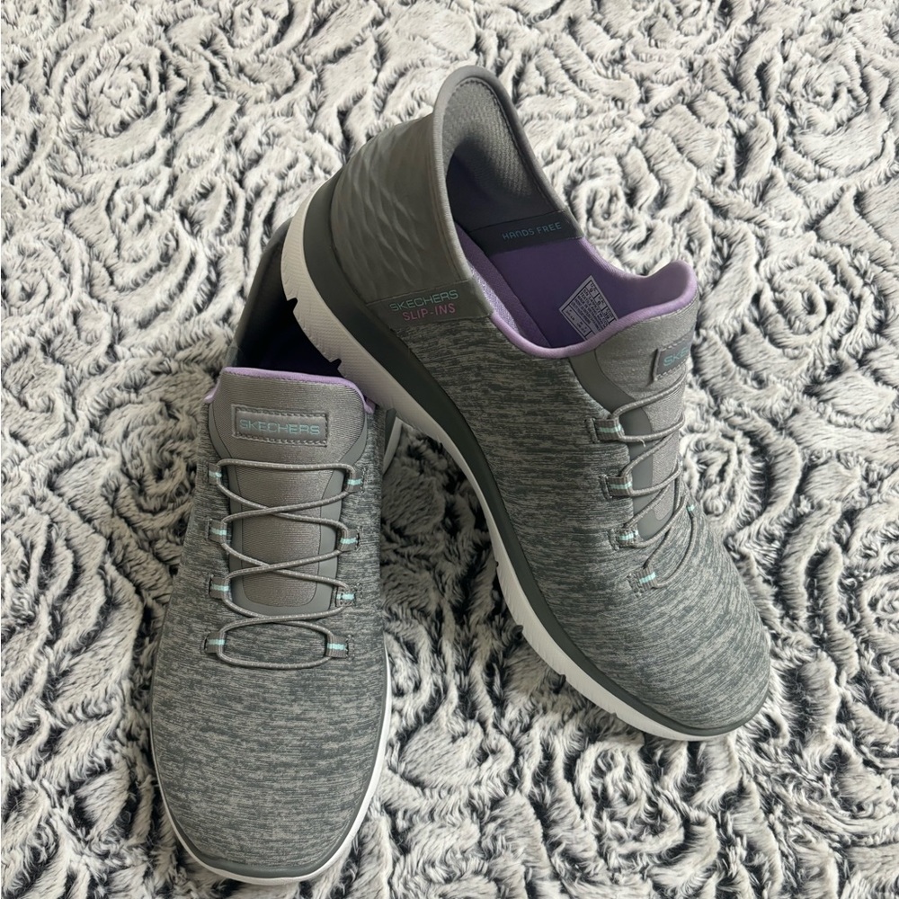 Skechers Women’s Slip-Ins Heathered Gray Size 9